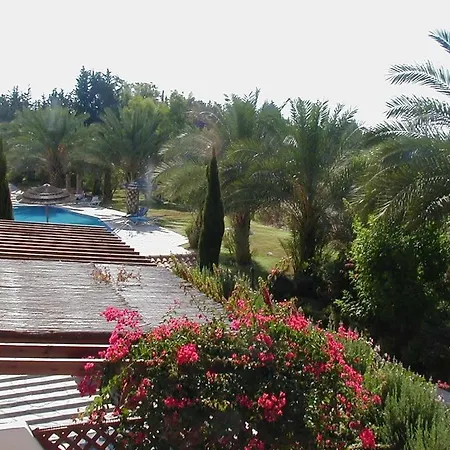 Апартаменты Paradise Gardens Iv
